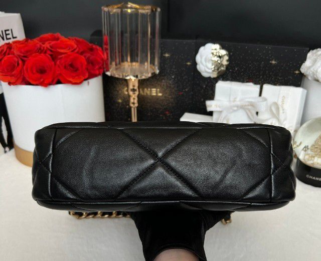 กระเป๋า chanel 19 สภาพสวย  รูปที่ 6