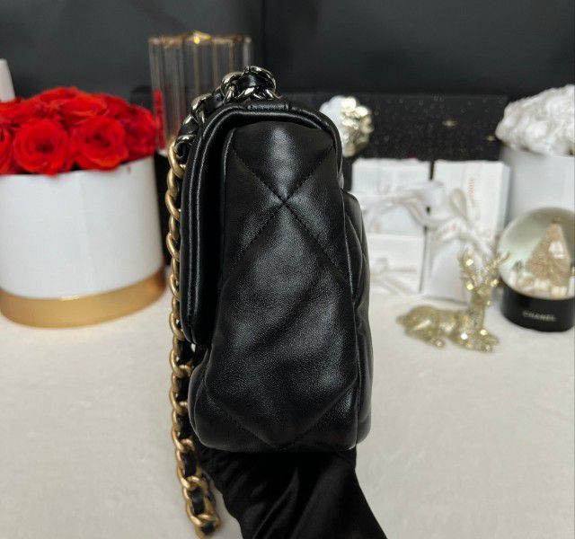 กระเป๋า chanel 19 สภาพสวย  รูปที่ 4