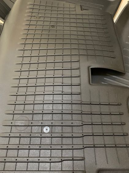 พรมปูพื้นรถยนต์ Tesla รูปที่ 3