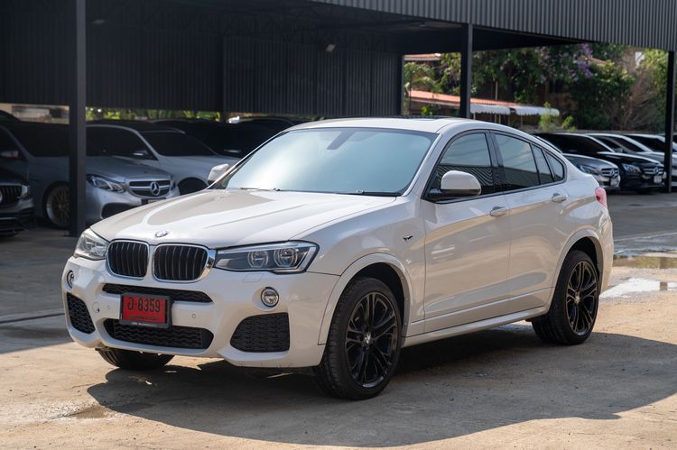 รถ BMW X4 2.0 xDrive20d M Sport 4WD สี ขาว