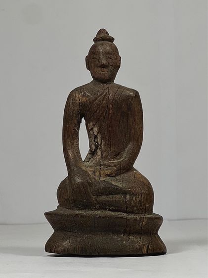 พระบูชาล้านนา (เป็นไม้) กว้าง 2 นิ้ว สูง 3.5 นิ้ว