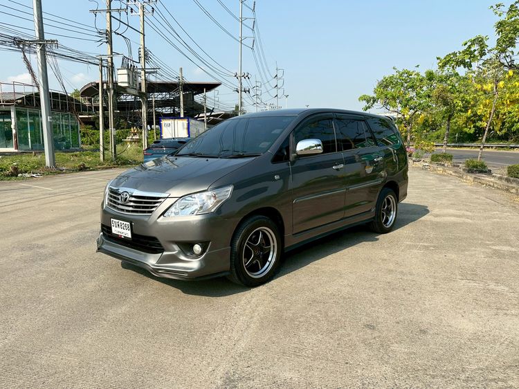 Toyota Innova 2012 2.0 G Utility-car เบนซิน LPG เกียร์อัตโนมัติ เทา รูปที่ 2