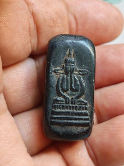 ไม้พญางิ้วดำแกะ 4 ด้านหลวงพ่อเดิมวัดหนองโ