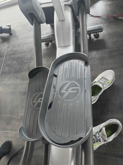 ช่างซ่อมลู่วิ่งไฟฟ้าLifefitnes เครื่องเดินวงรีLifefitness ช่างซ่อมลู่วิ่งไฟฟ้ารามคำแหงซอย8 ซ่อมได้ทุกรุ่น ทุกยี่ห้อ ทุกอาการ บริการถึงบ้านท่านทั่วไทย


 รูปที่ 12