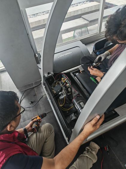 ช่างซ่อมลู่วิ่งไฟฟ้าLifefitnes เครื่องเดินวงรีLifefitness ช่างซ่อมลู่วิ่งไฟฟ้ารามคำแหงซอย8 ซ่อมได้ทุกรุ่น ทุกยี่ห้อ ทุกอาการ บริการถึงบ้านท่านทั่วไทย


 รูปที่ 11