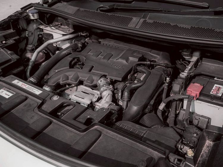 Peugeot Peugeot5008 2020 รุ่นย่อยอื่นๆ เบนซิน ขาว รูปที่ 2