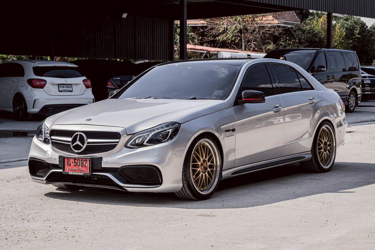 รถ Mercedes-Benz E-Class W212 สี เทา