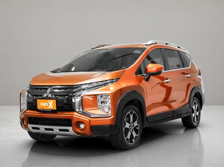 รถ Mitsubishi Xpander Cross 1.5 สี ส้ม