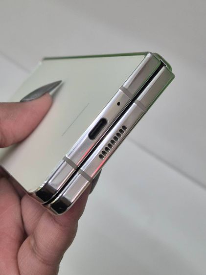 Samsung Galaxy Z Fold5 สีครีม RAM 12GB  จอใหญ่พับได้ เครื่องสวย อุปกรณ์ครบ พร้อมใช้งาน รูปที่ 5