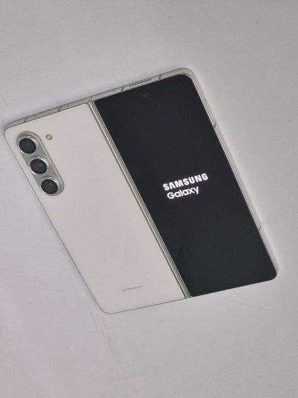 Galaxy Z Fold 5 128 GB Samsung Galaxy Z Fold5 สีครีม RAM 12GB  จอใหญ่พับได้ เครื่องสวย อุปกรณ์ครบ พร้อมใช้งาน