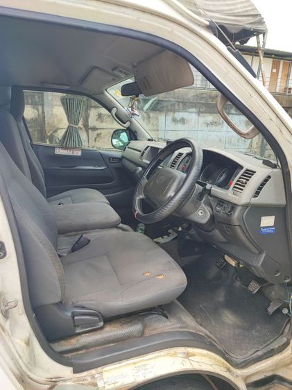 Toyota Commuter 2009 2.7 Van เบนซิน NGV เกียร์อัตโนมัติ ขาว รูปที่ 4