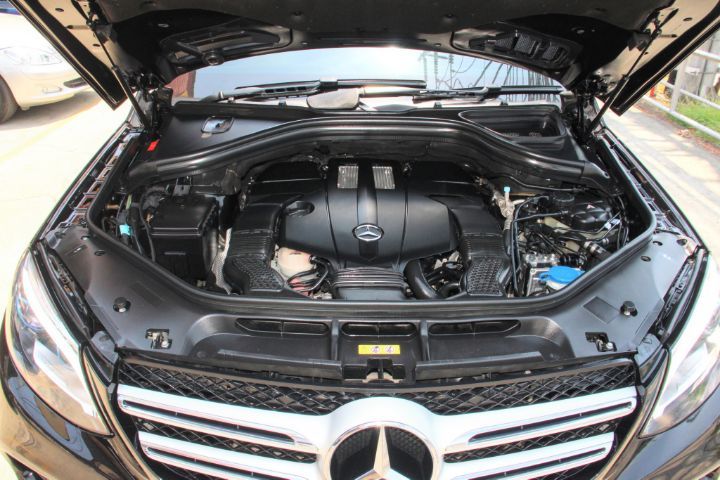 Mercedes-Benz GLE-Class 2016 GLE500 Utility-car ปลั๊กอินไฮบริด (PHEV) เกียร์อัตโนมัติ ดำ รูปที่ 3