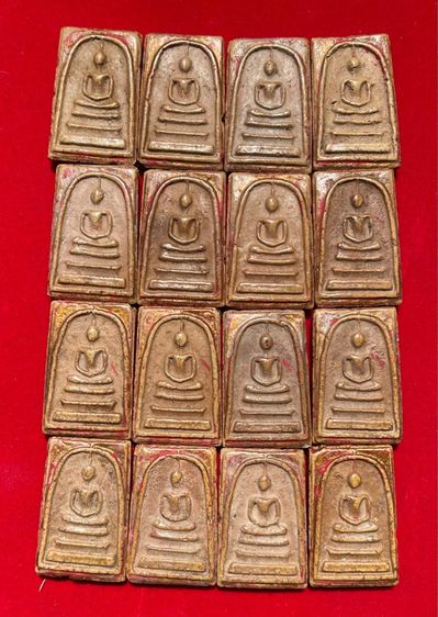 พระสมเด็จพิมพ์ใหญ่นิยมวัดระฆังลงรักสีแดง