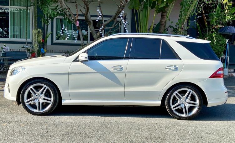 Mercedes-Benz ML-Class 2013 ML250 CDI AMG Utility-car ดีเซล ไม่ติดแก๊ส เกียร์อัตโนมัติ ขาว รูปที่ 4