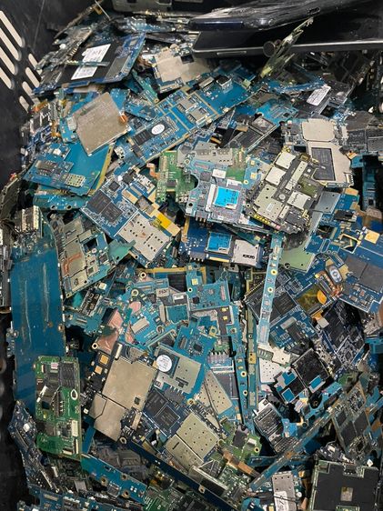 รับซื้อโทรศัพท์มือถือเสียพังรุ่นเก่าทุกสภาพ รูปที่ 17