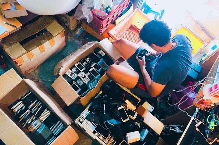 รับซื้อโทรศัพท์มือถือเสียพังรุ่นเก่าทุกสภาพ รูปที่ 8