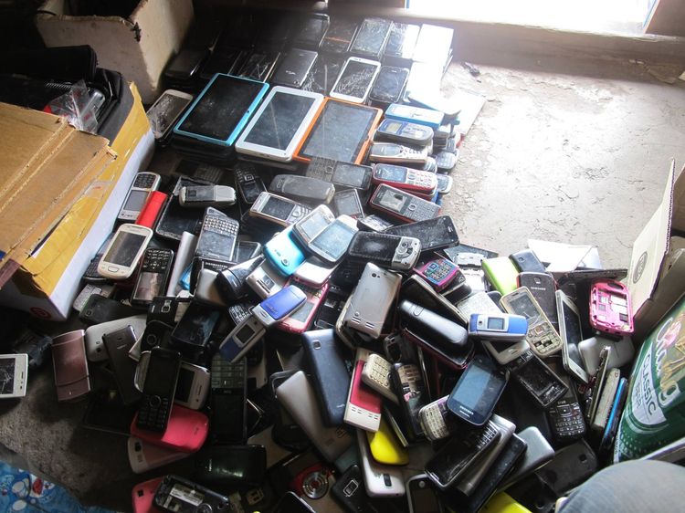 รับซื้อโทรศัพท์มือถือเสียพังรุ่นเก่าทุกสภาพ รูปที่ 15