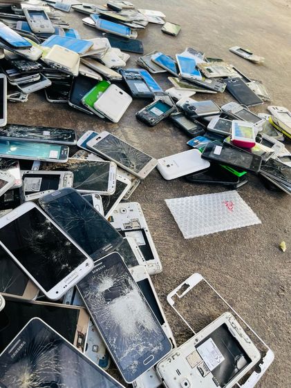 รับซื้อโทรศัพท์มือถือเสียพังรุ่นเก่าทุกสภาพ รูปที่ 3
