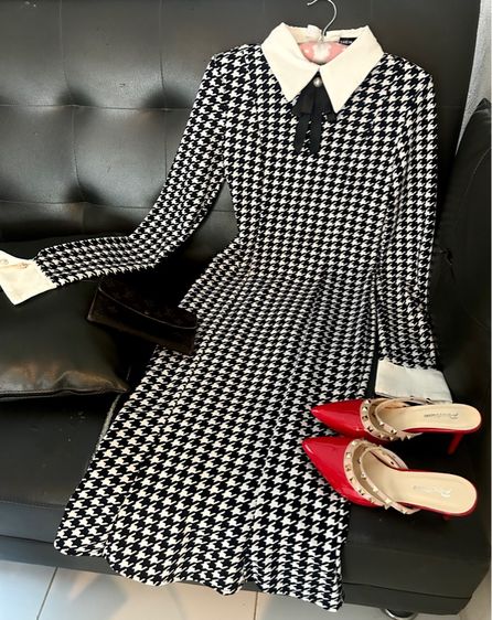 แขนยาว อื่นๆ M เดรส | จั๊มสูท อื่นๆ ชุดเดรสยาวมือสองแบรนด์ชีอิน