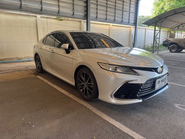 Toyota Camry 2022 2.5 Premium Sedan เบนซิน ไม่ติดแก๊ส เกียร์อัตโนมัติ ขาว รูปที่ 3