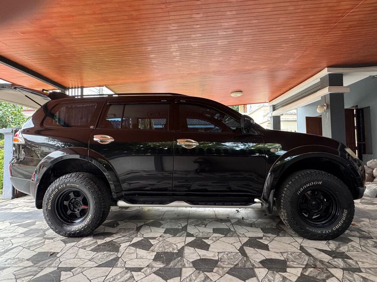 รถ Mitsubishi Pajero Sport 2.5 GT สี ดำ