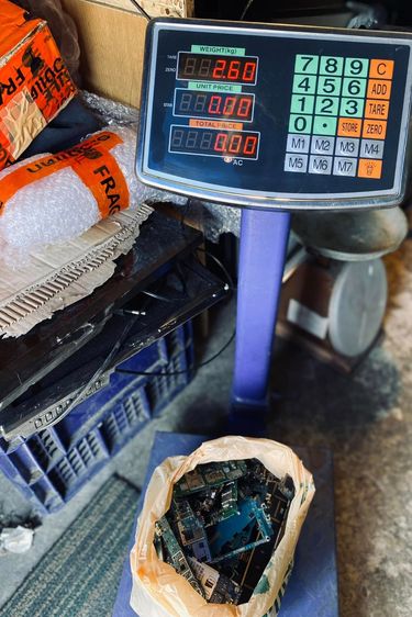 รับซื้อบอร์โทรศัพท์ เสีย พัง Samsung oppo vivo หรือทุกรุ่น รูปที่ 8