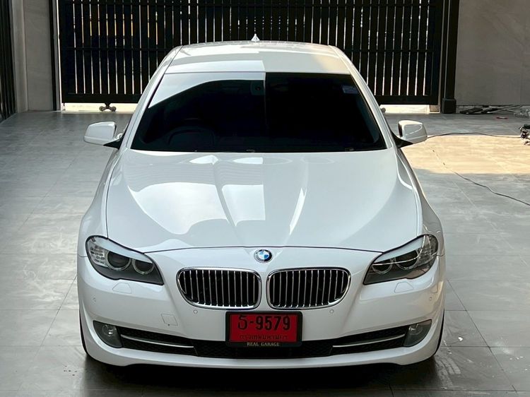 BMW Series 5 2010 523i Sedan เบนซิน ไม่ติดแก๊ส เกียร์อัตโนมัติ ขาว รูปที่ 3