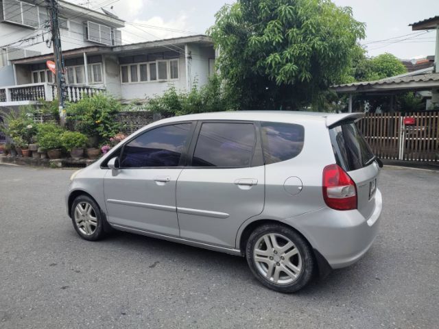 Honda Jazz 2005 1.5 E i-DSi Sedan เบนซิน ไม่ติดแก๊ส เกียร์อัตโนมัติ บรอนซ์เงิน รูปที่ 2