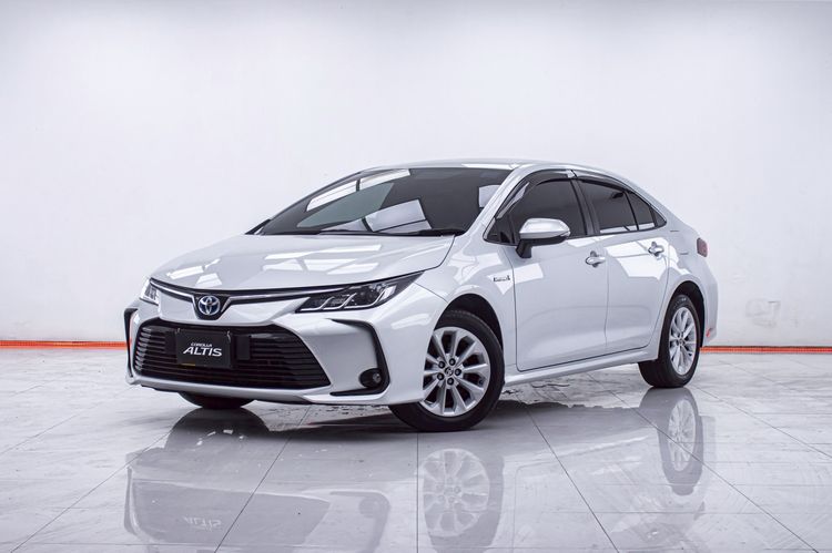 รถ Toyota Altis 1.8 Hybrid Entry สี เทา
