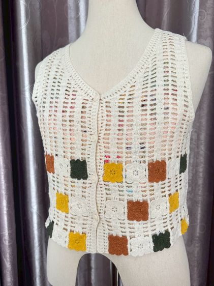 เสื้อกั๊กผ้านิตถักตาข่ายสีน้ำตาลลายดอกไม้ น่ารักมาก มีตัวเดียว รูปที่ 7