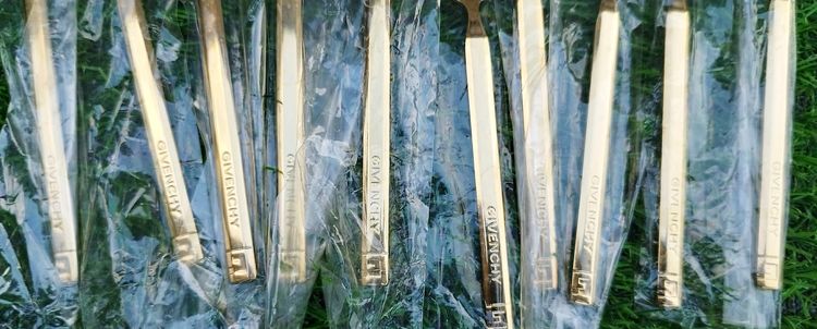 ชุดช้อนส้อมสีทองแบรนด์ Givenchy 18-8 yamaka ใหม่ 1 เซต ประกอบด้วย ช้อน 5 ส้อม 5 ในซอง ไม่มีกล่อง รูปที่ 5
