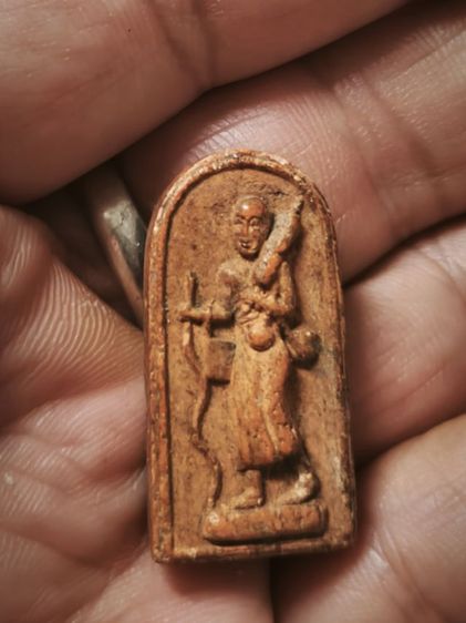 พระสีวลีเนื้อดินแดง นะ ชา ลี ติ รูปที่ 3