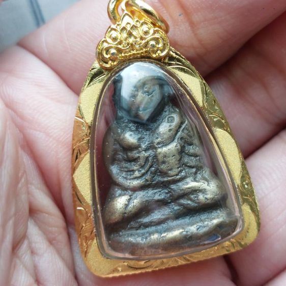 รูปหล่อหลวงพ่อเงิน วัดบางคลาน