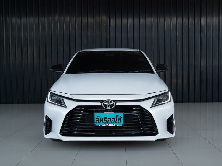 Toyota Yaris ATIV 2023 1.2 Premium Luxury Sedan เบนซิน ไม่ติดแก๊ส เกียร์อัตโนมัติ ขาว รูปที่ 2