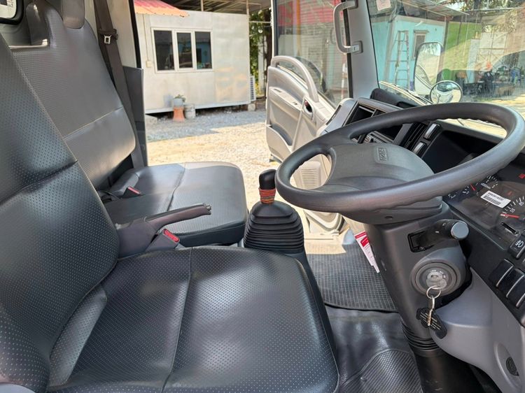 4 ล้อ ไม่ติดเวลา 🕑ไมล์วิ่งแค่ ห้าหมื่นกิโล รูปที่ 4