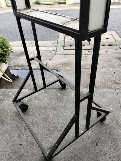 โครงตู้ไฟป้ายโฆษณา หน้าร้าน มีล้อ ขนาด95x80x15 ขาสูง95 cm รูปที่ 3