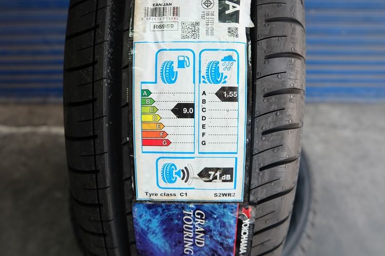 🚩 ยางใหม่ Yokohama รุ่น Bluearth-GT AE51 ขนาด 205 60R16 ปี25 รูปที่ 3