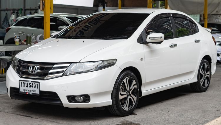 Honda City 2013 1.5 V i-VTEC Sedan เบนซิน ไม่ติดแก๊ส เกียร์อัตโนมัติ ขาว รูปที่ 2