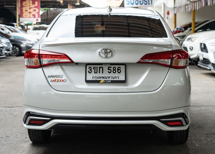 Toyota Yaris ATIV 2022 1.2 Sport Premium Sedan เบนซิน ไม่ติดแก๊ส เกียร์อัตโนมัติ ขาว รูปที่ 4