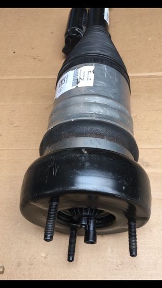 โช๊ค ไฟฟ้า ถุงลม หน้า ขวา Benz W205 C350e รูปที่ 5