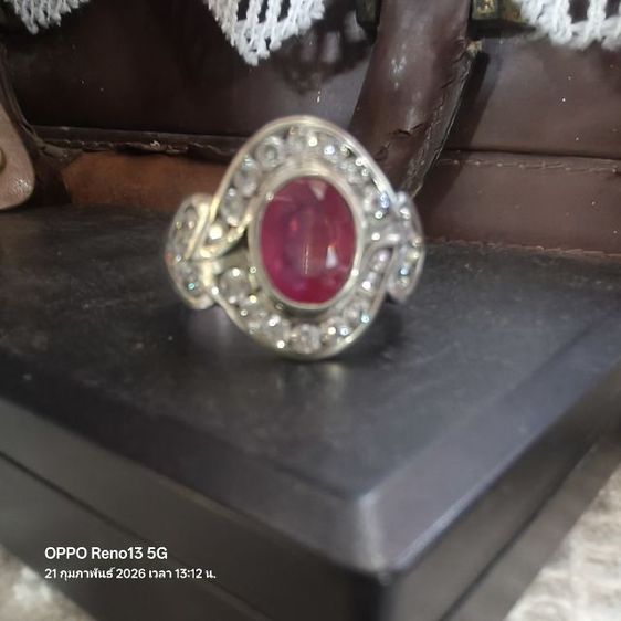 แหวนเพชรล้อมทัยทิม