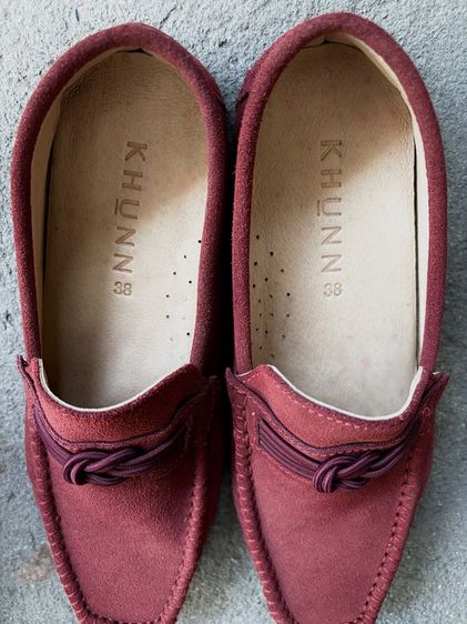 รองเท้าLoafer สีแดงเลือดหมู รูปที่ 2