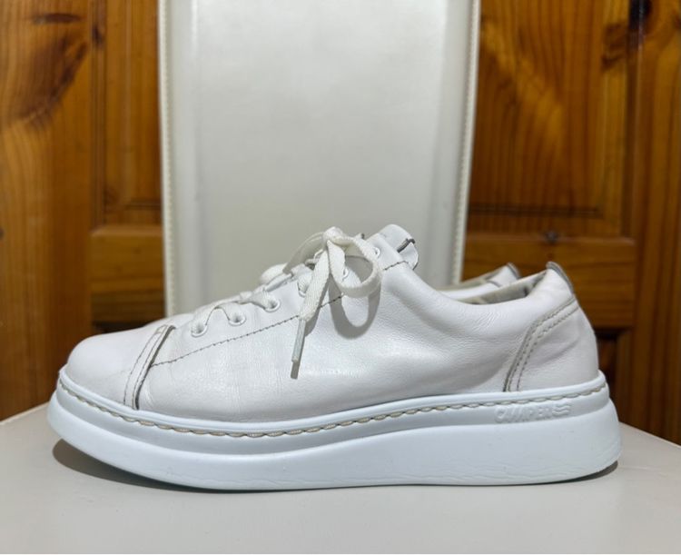 ขาว รองเท้าผ้าใบหนัง Camper