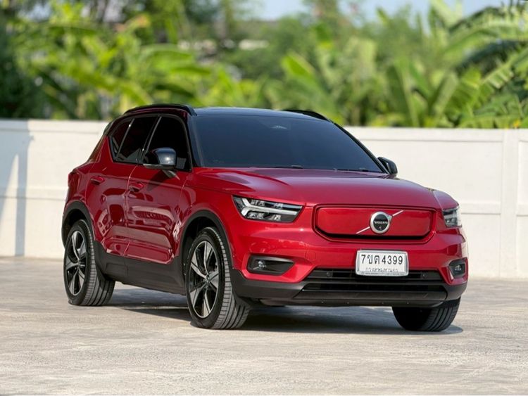 รถ Volvo XC40 Recharge Pure Electric RWD สี แดง