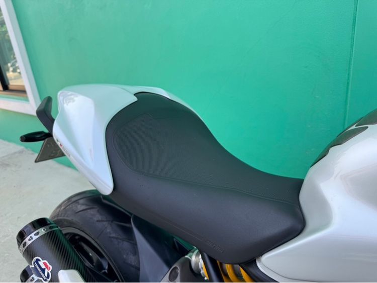Ducati monster821 performance DP สีขาว ปี15จด16 วิ่ง 9,000โล รูปที่ 6