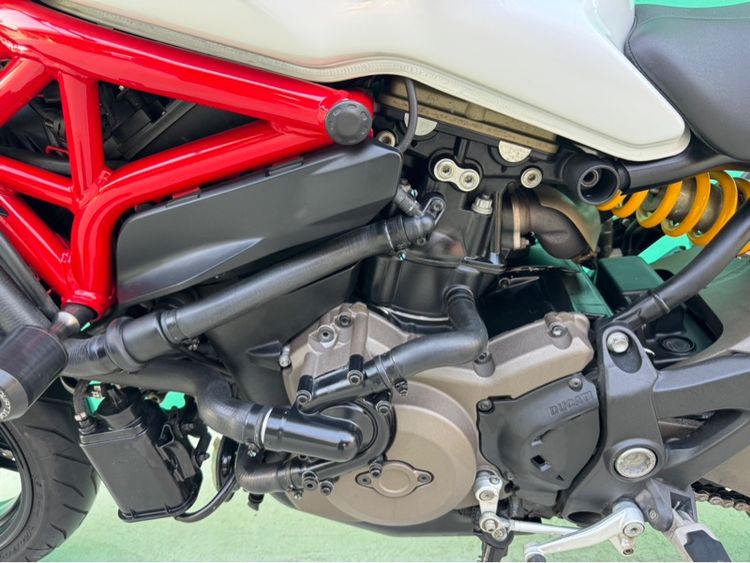 Ducati monster821 performance DP สีขาว ปี15จด16 วิ่ง 9,000โล รูปที่ 17