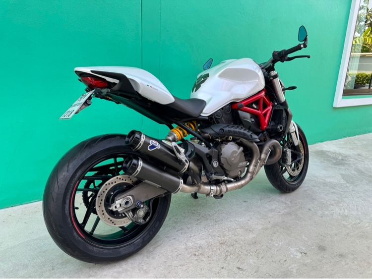 Ducati monster821 performance DP สีขาว ปี15จด16 วิ่ง 9,000โล รูปที่ 3