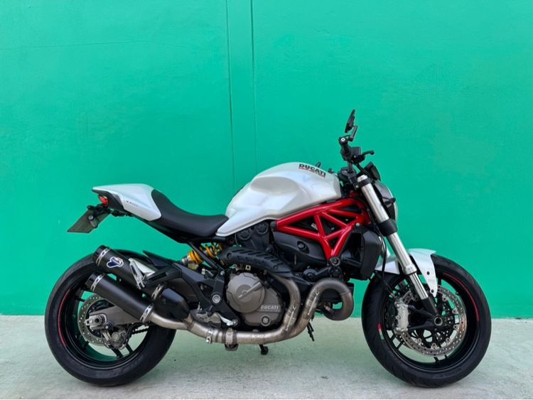 Monster 821 2016 Ducati monster821 performance DP สีขาว ปี15จด16 วิ่ง 9,000โล