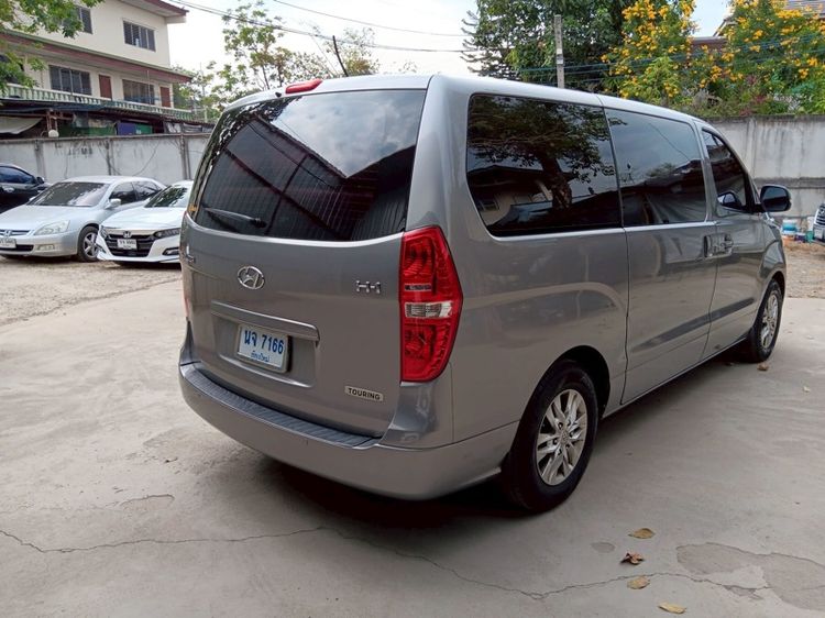 Hyundai H-1  2018 2.5 Maesto Touring Van ดีเซล ไม่ติดแก๊ส เกียร์อัตโนมัติ บรอนซ์เงิน รูปที่ 2
