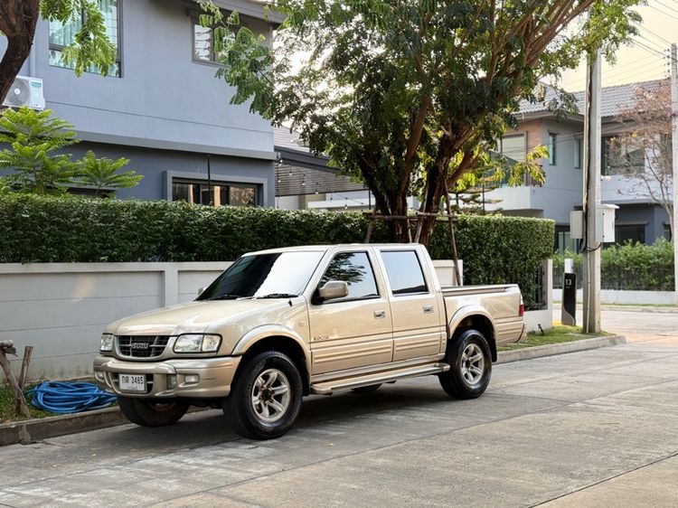 รถ Isuzu Dragon Power 3.0 Rodeo 4WD สี บรอนซ์ทอง